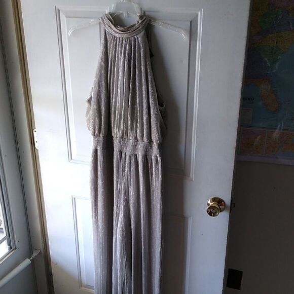 NWT Elegant Silver MSK Jumpsuit/Pantsuit Sleeveless Special Event Metallic - Picture 1 of 10